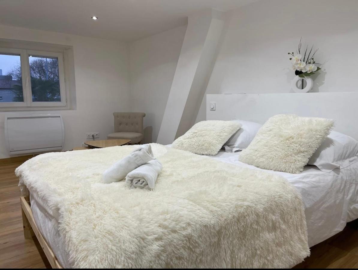 Le Duplex - Gare / Tram / Netflix Appartement Fontaine  Buitenkant foto