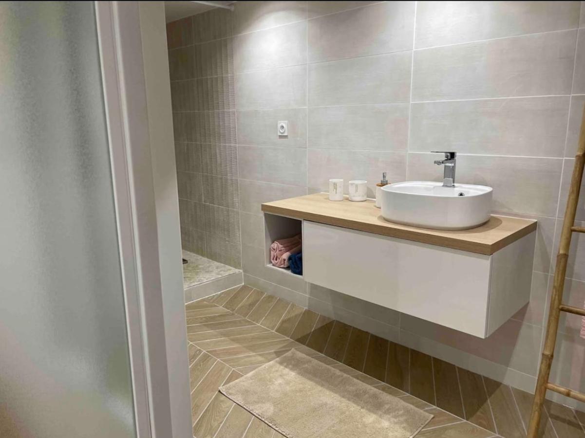 Le Duplex - Gare / Tram / Netflix Appartement Fontaine  Buitenkant foto